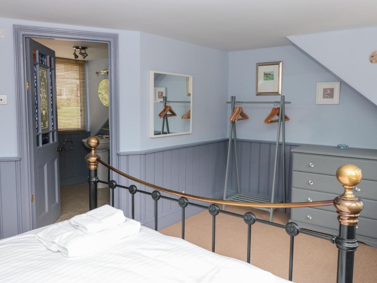 Anchor * Salcombe