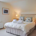 7 Glenthorne House