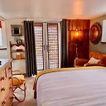 Brightham House - Exclusively For Adults