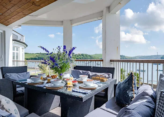 No 12 The Salcombe