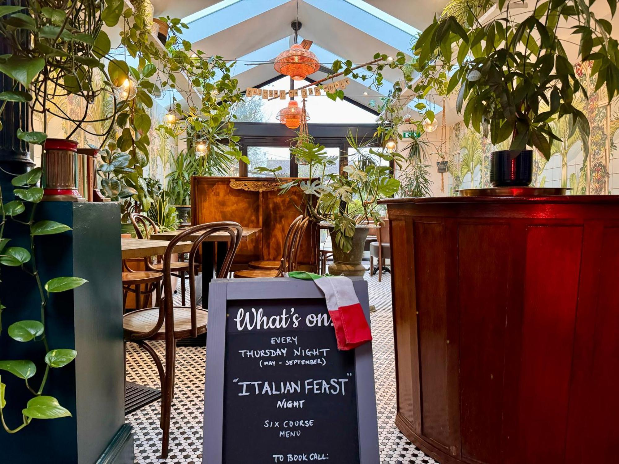 Bed & Breakfast Brightham House - Exclusively For Adults