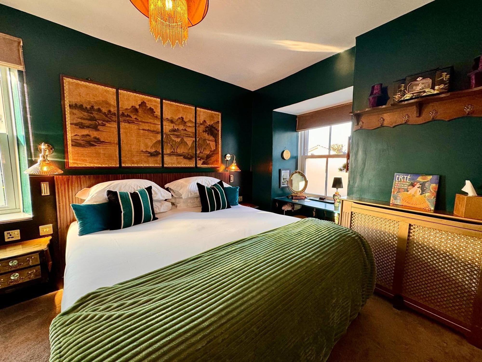 Bed & Breakfast Brightham House - Exclusively For Adults 5*