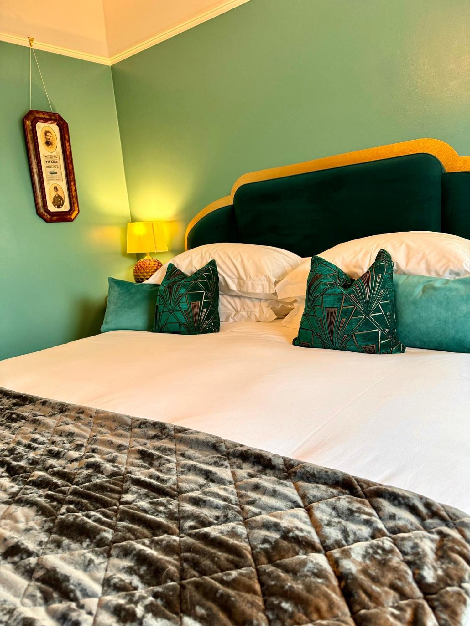 Brightham House - Exclusively For Adults Bed & Breakfast 5*