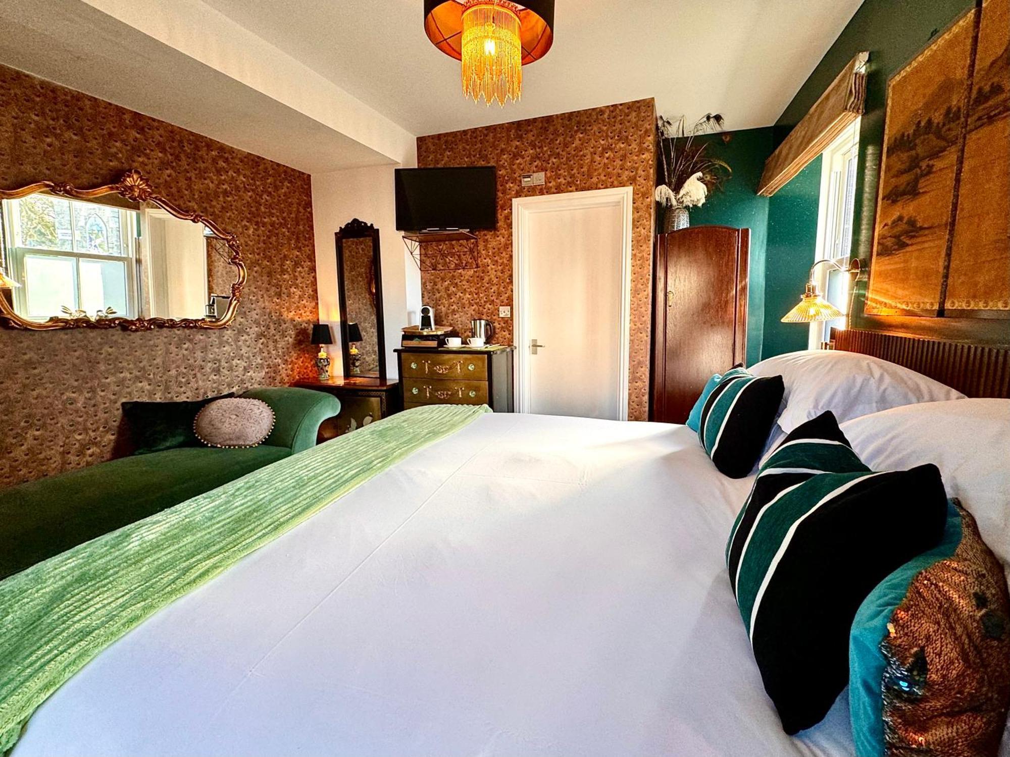 Bed & Breakfast Brightham House - Exclusively For Adults 5*