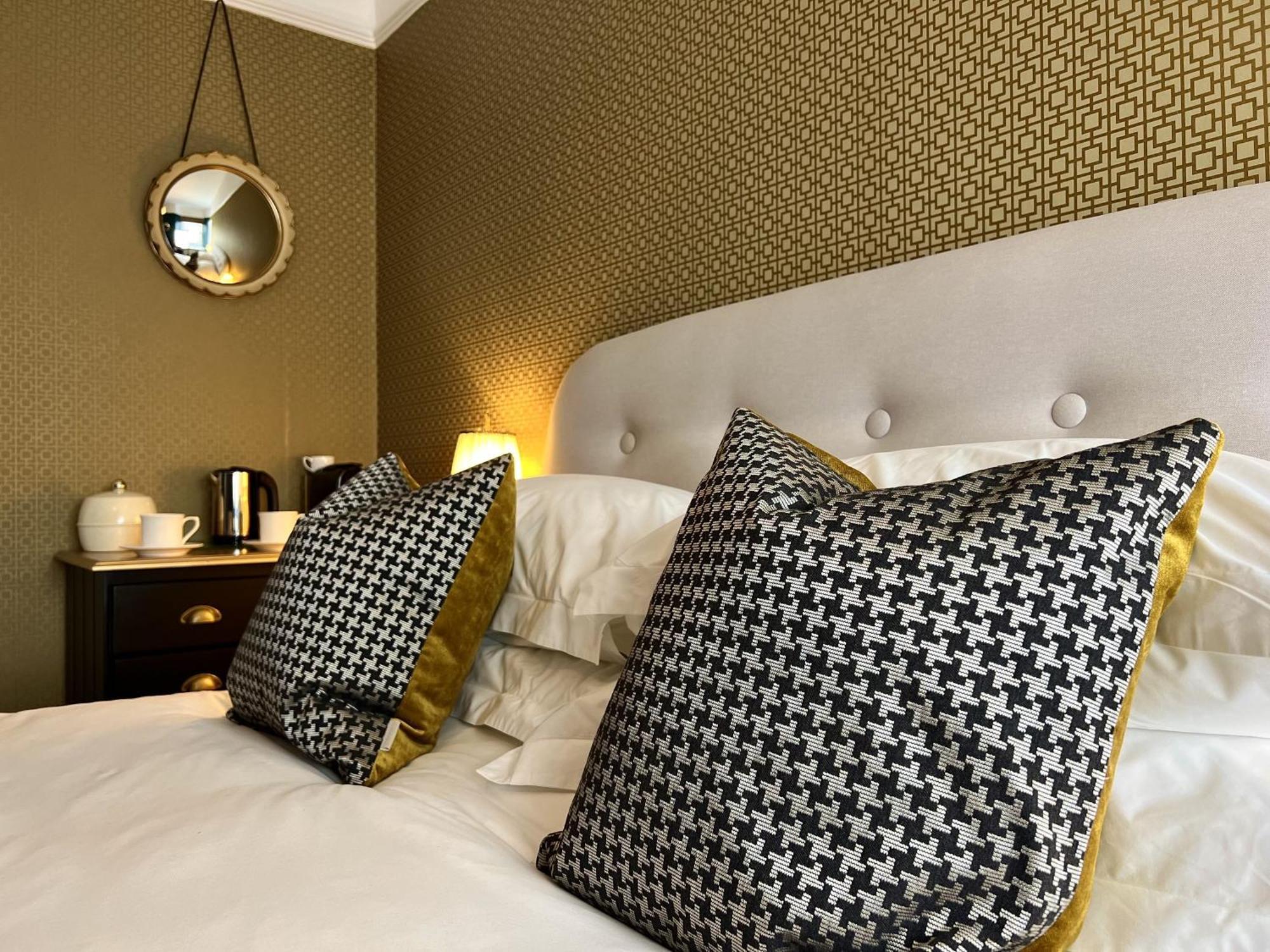 Brightham House - Exclusively For Adults