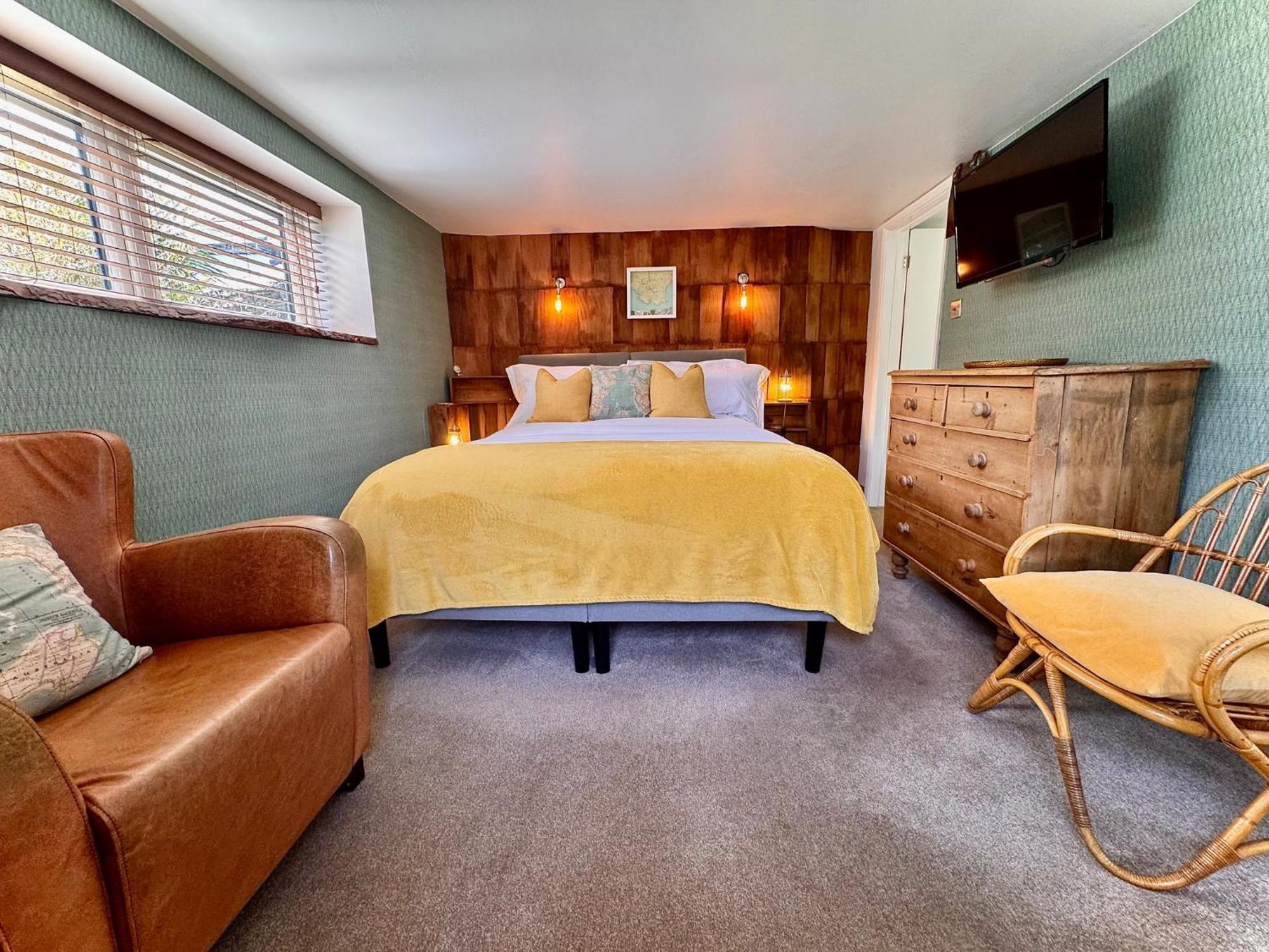 Bed & Breakfast Brightham House - Exclusively For Adults 5*