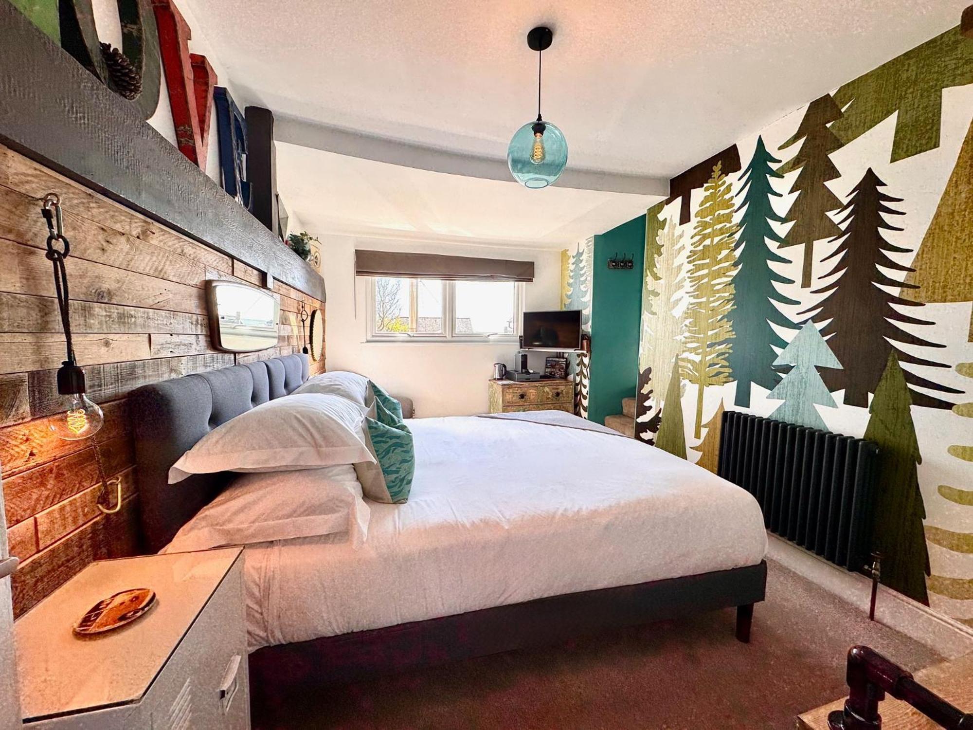 Brightham House - Exclusively For Adults Bed & Breakfast 5*