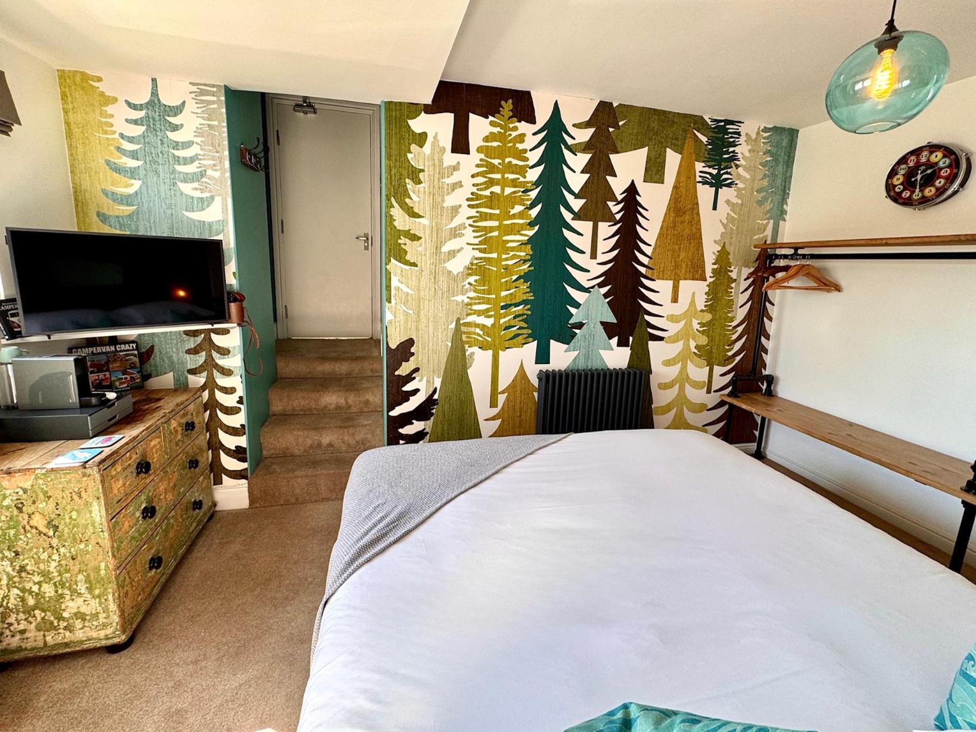 Brightham House - Exclusively For Adults Bed & Breakfast