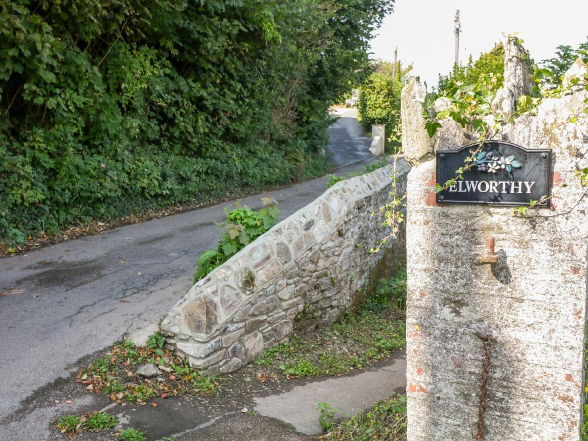 Holiday home Elworthy *