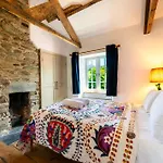 Beautiful House And Lodge In Salcombe