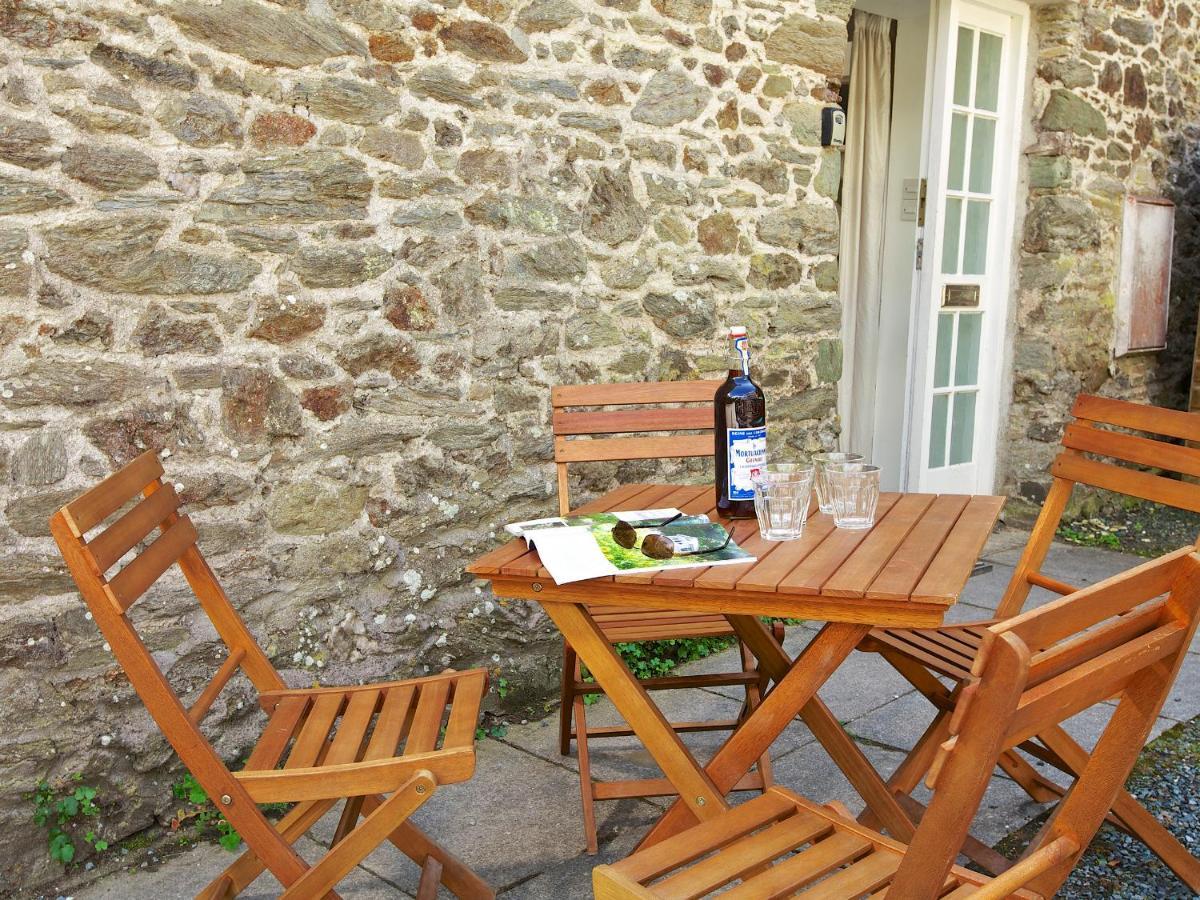 3 Moult Farm * Salcombe