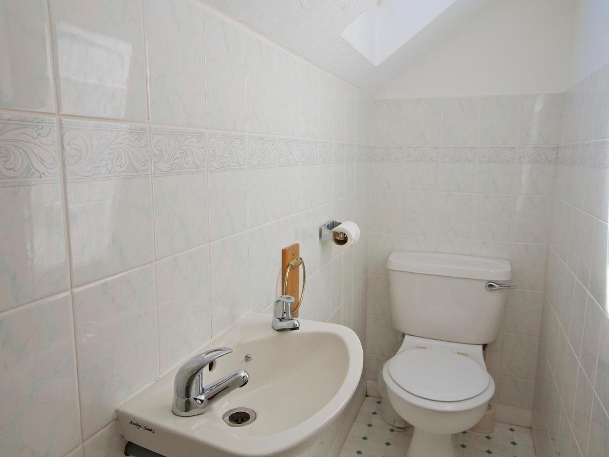 3 Moult Farm Salcombe