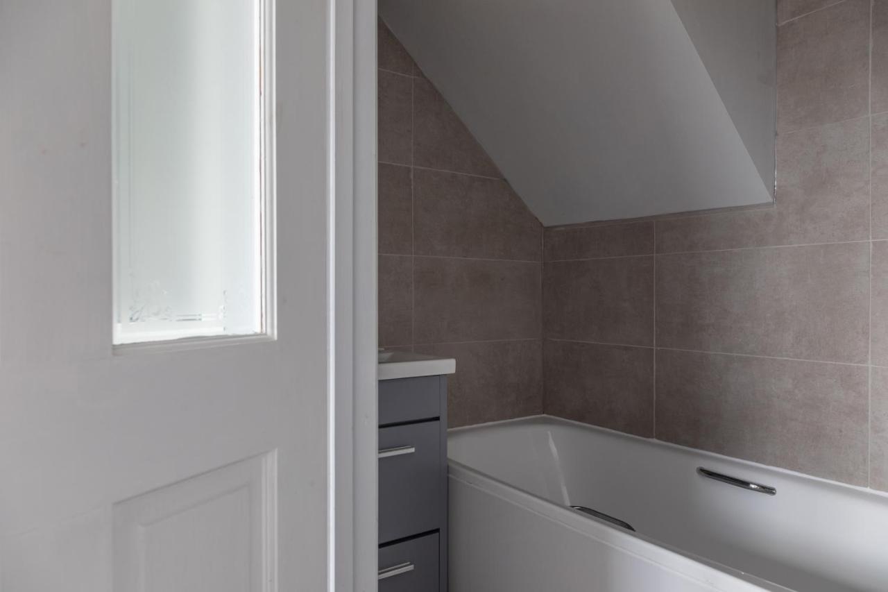 2 Church Hill House Apartment