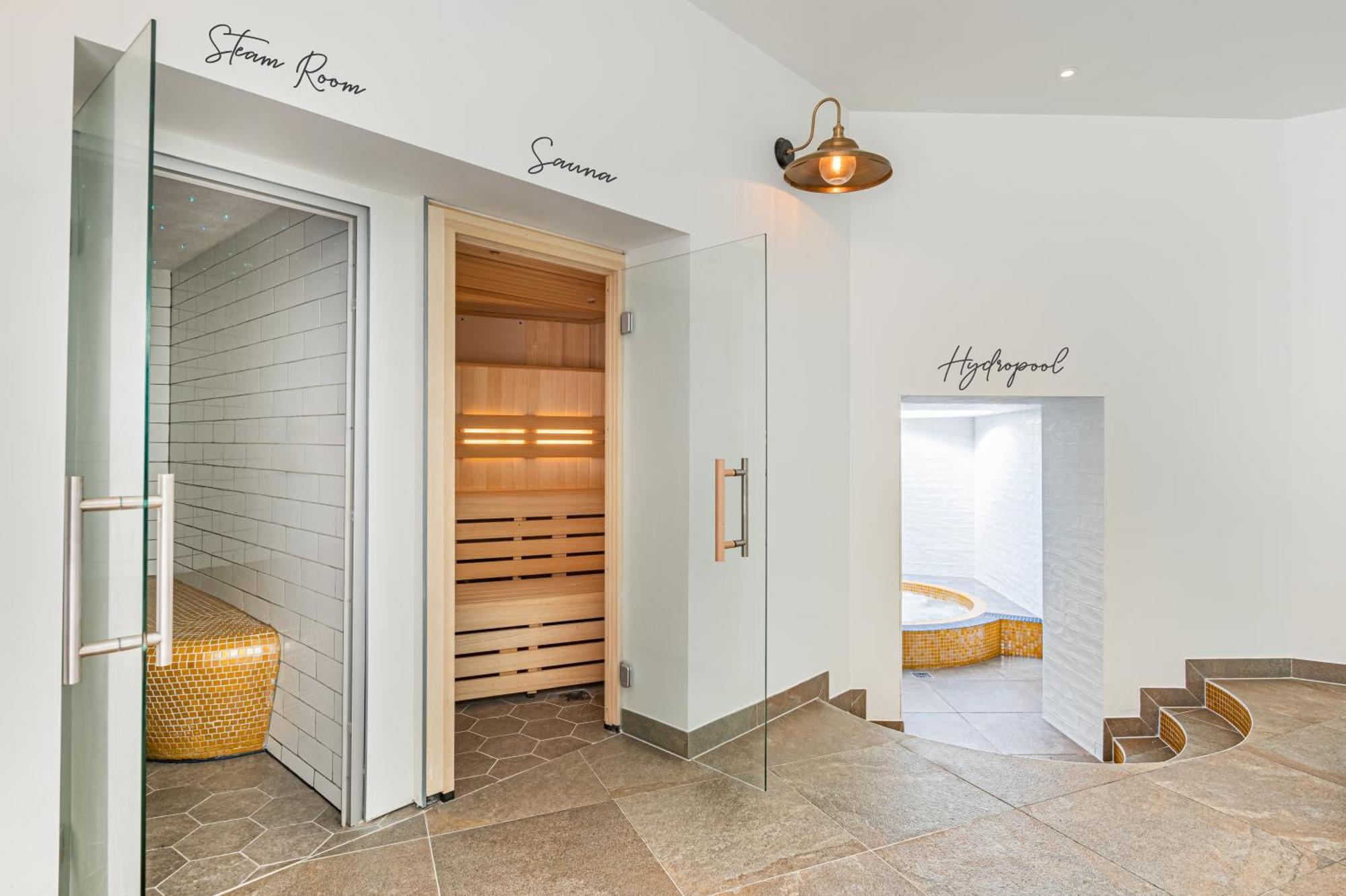 Harbour Club, & 4* Salcombe