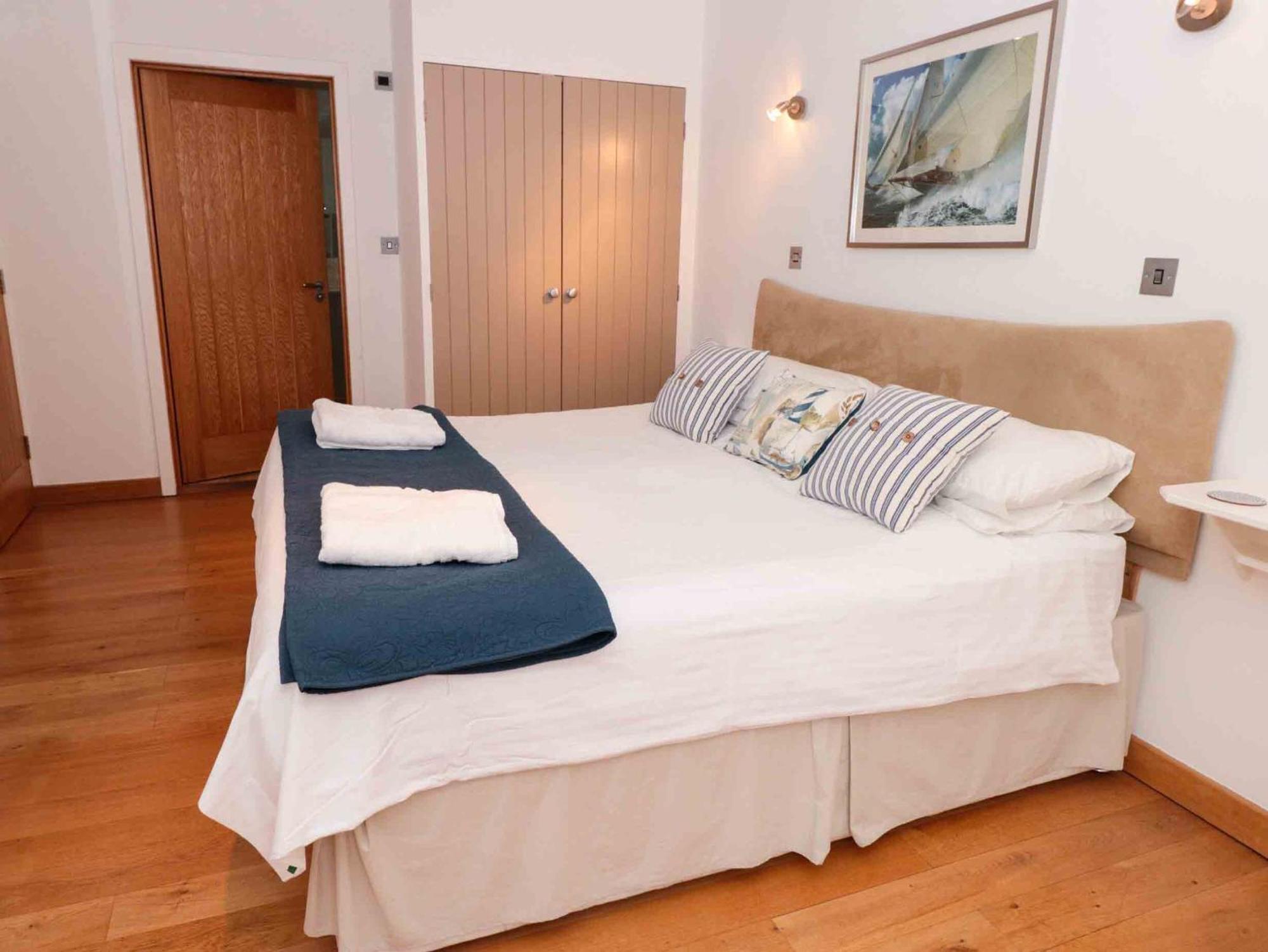 5 Harbour Yard Salcombe