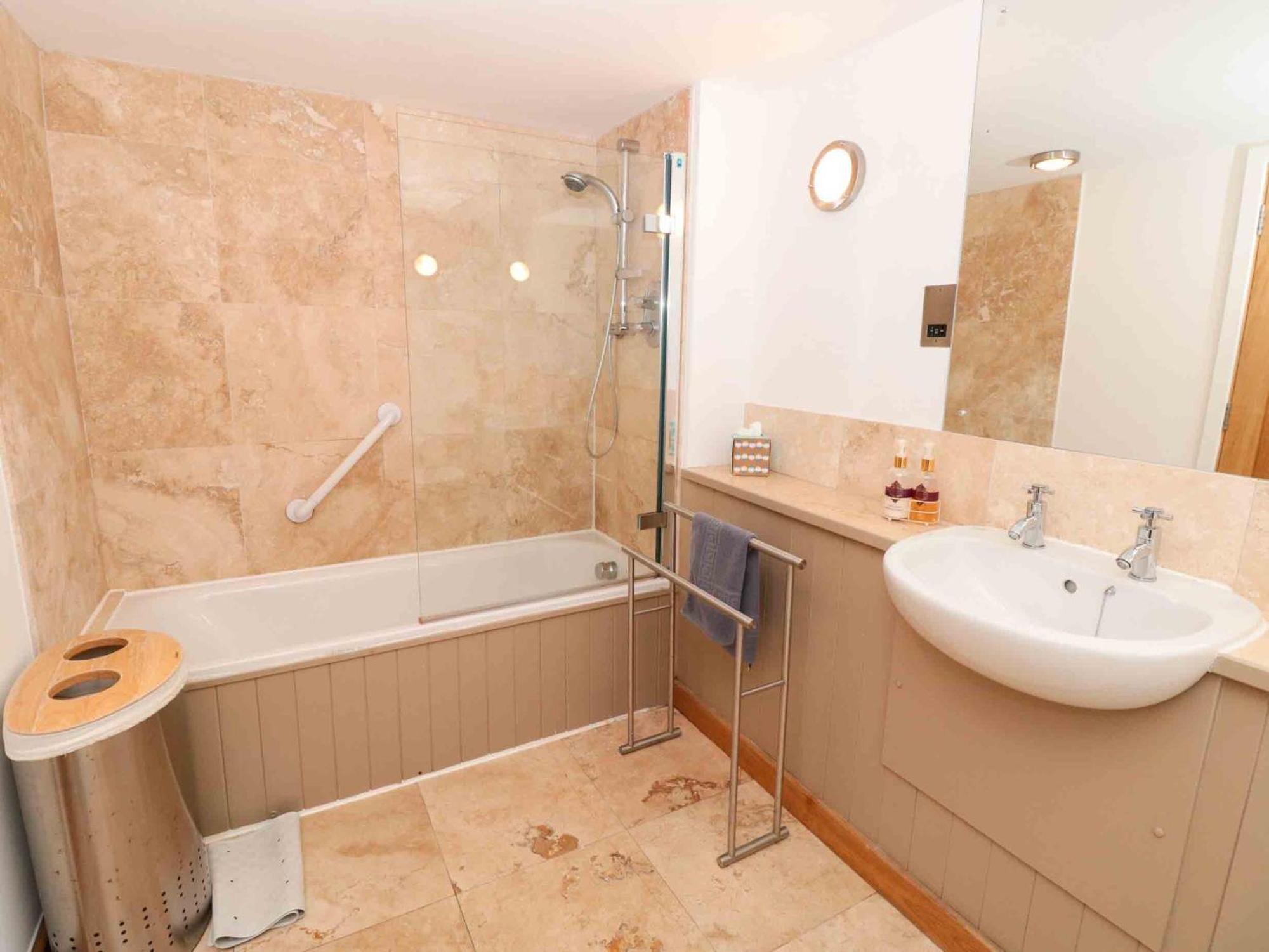 5 Harbour Yard Holiday home *