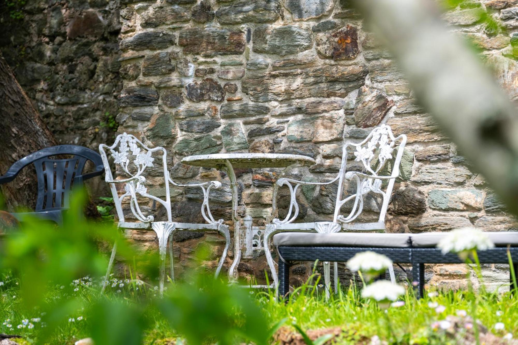 Beautiful House And In * Salcombe