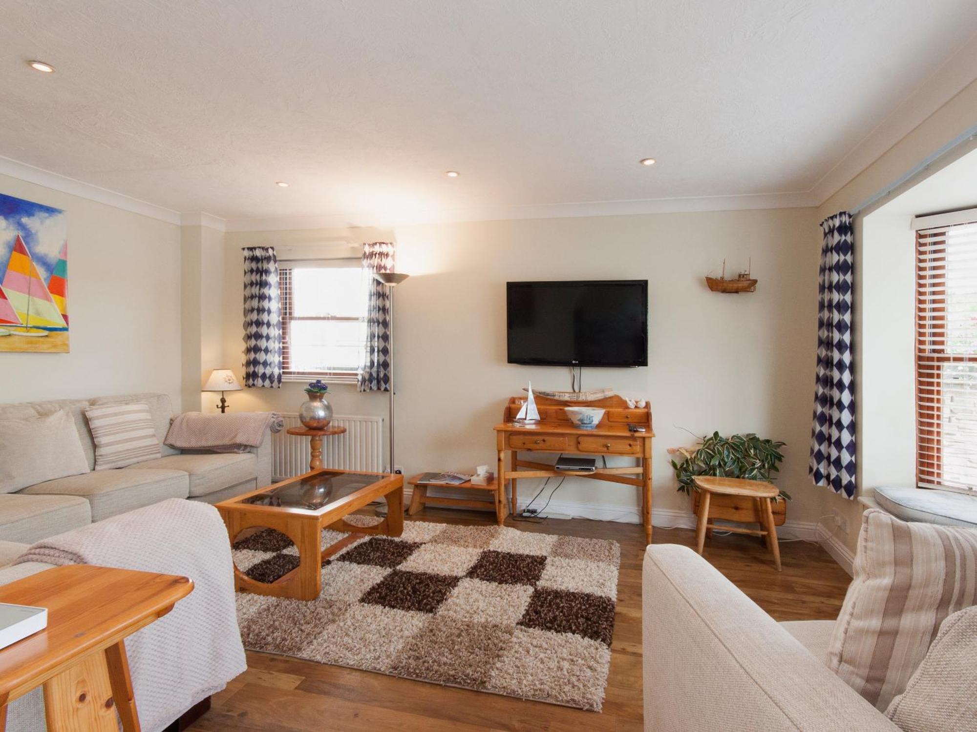 Island Quay 10 * Salcombe