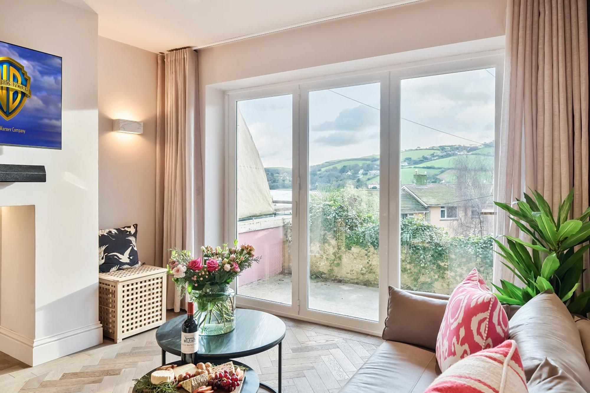 Knots Landing, Apartamento Salcombe