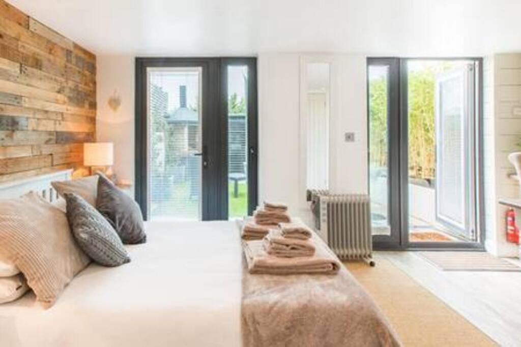 Delightful House With Panoramic Views