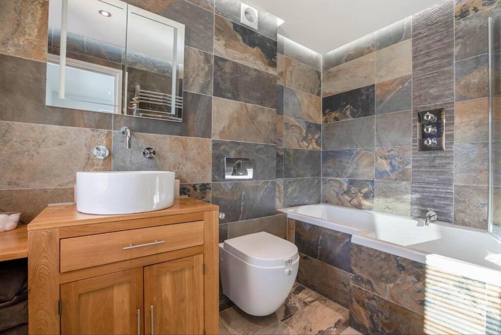 Delightful House With Panoramic Views Salcombe