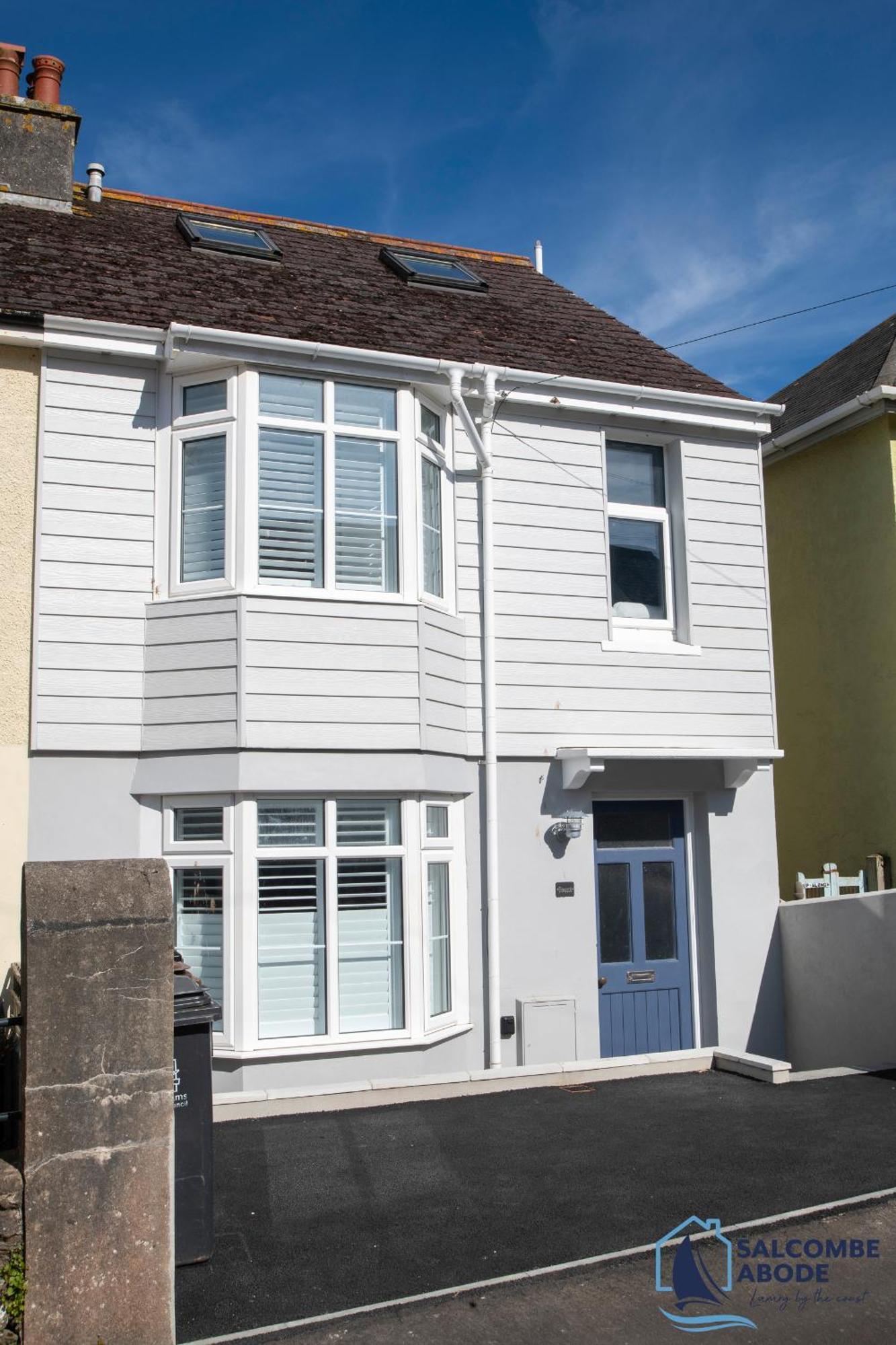 Stylish Sanctuary - Estuary Views - Outside Space *