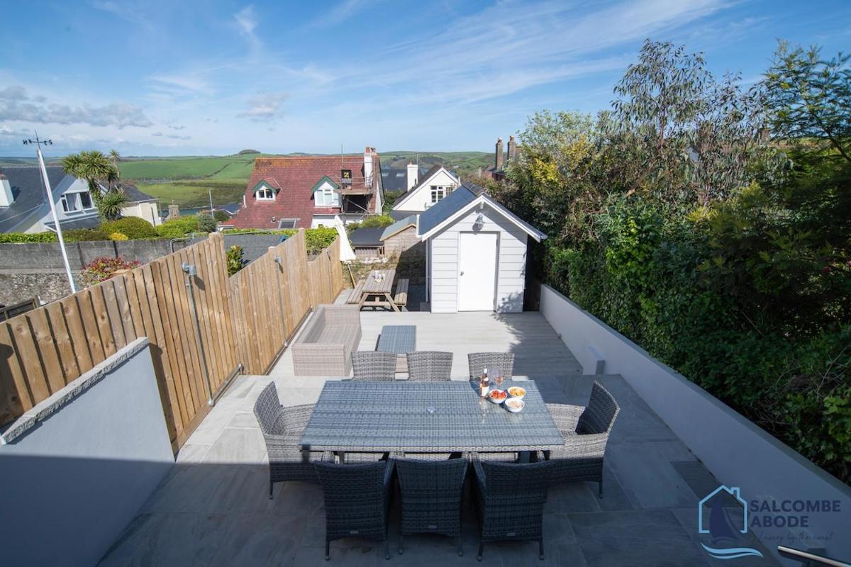 Stylish Sanctuary - Estuary Views - Outside Space *