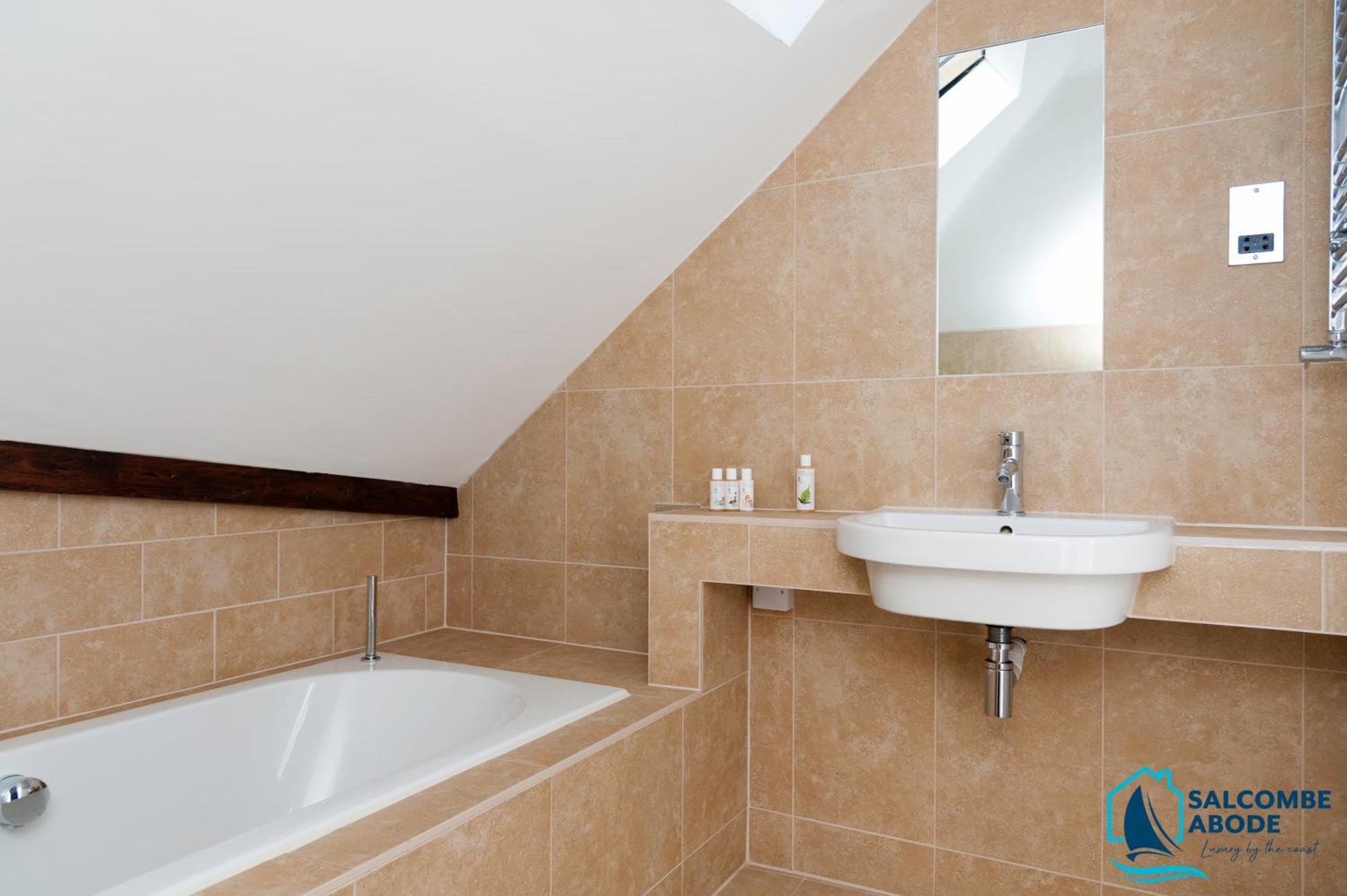 Heart Of - Estuary Views - Facilities * Salcombe