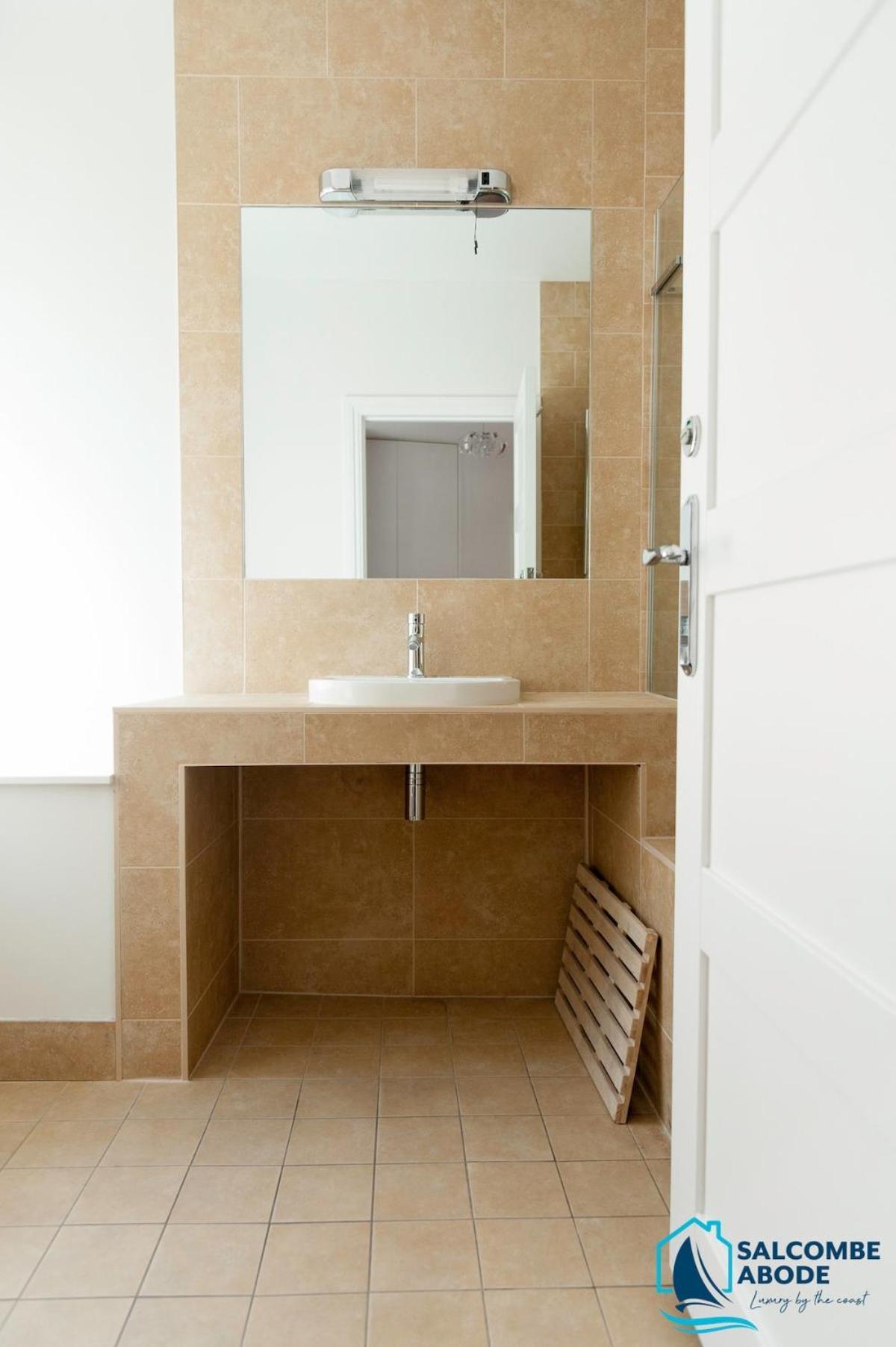 Absolute Heart Of - Estuary Views, Sauna, Hot Tub * Salcombe