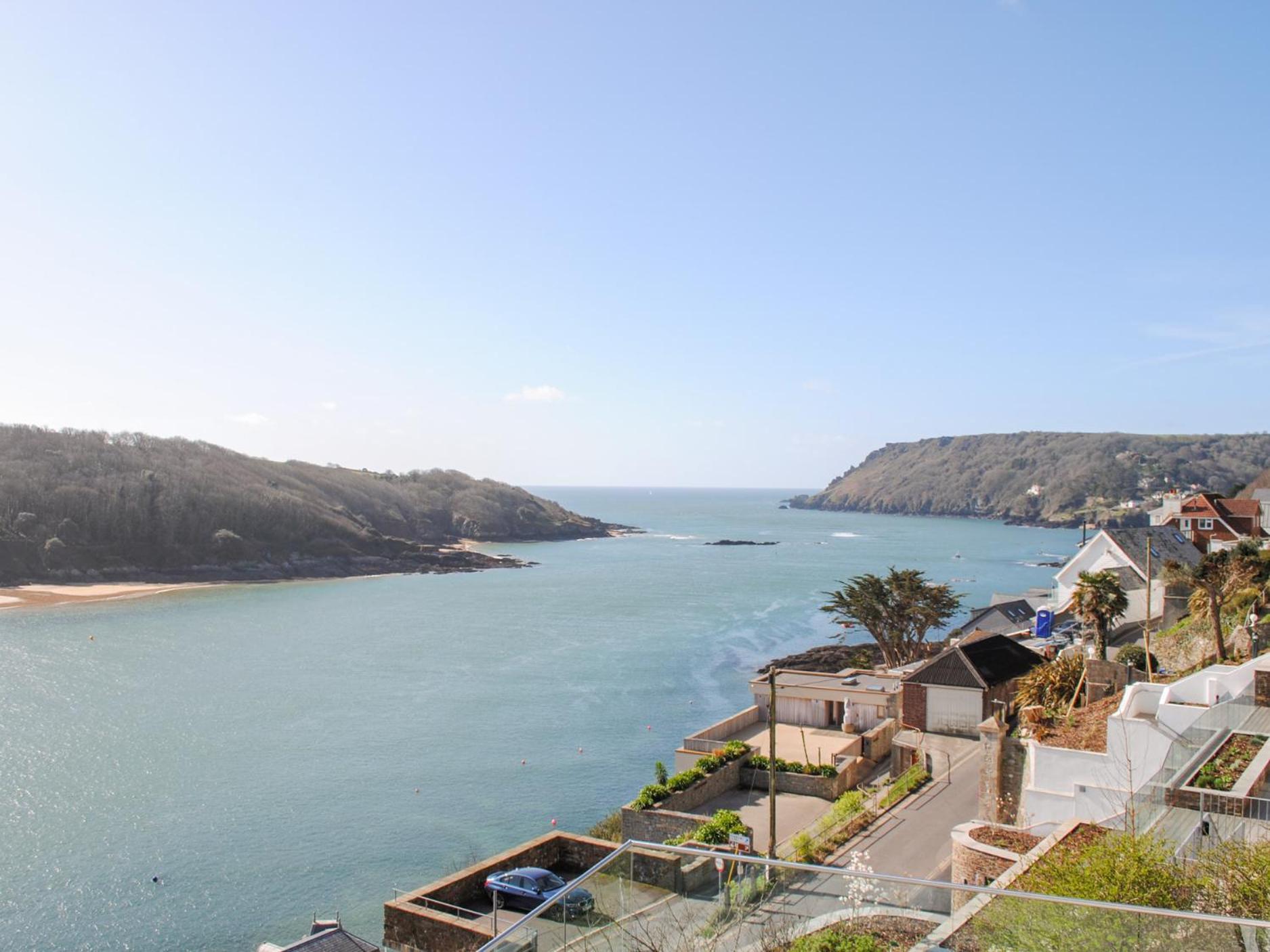 3 Hamstone Court * Salcombe