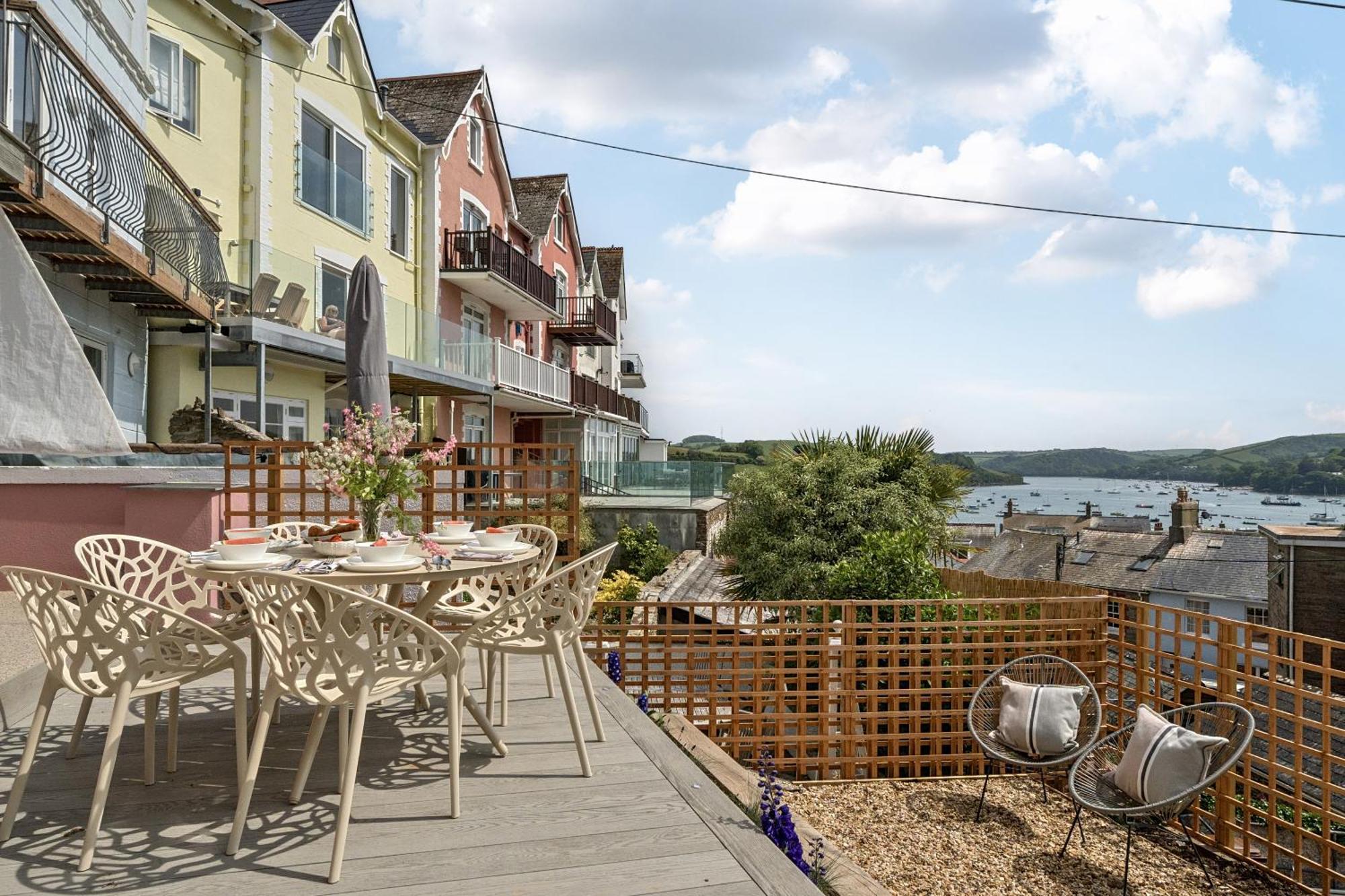 Knots Landing, Salcombe