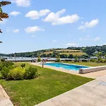 N° 28 The Salcombe
