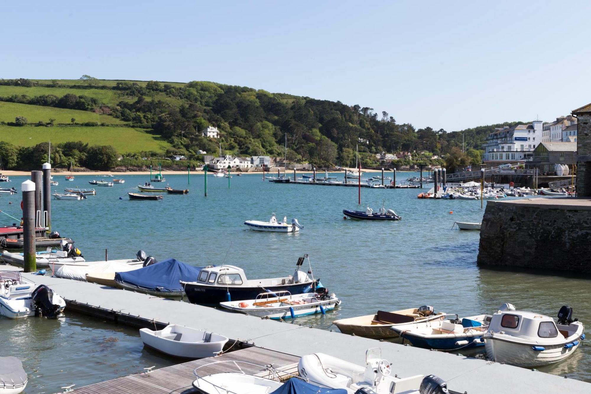 Harbour & 4*