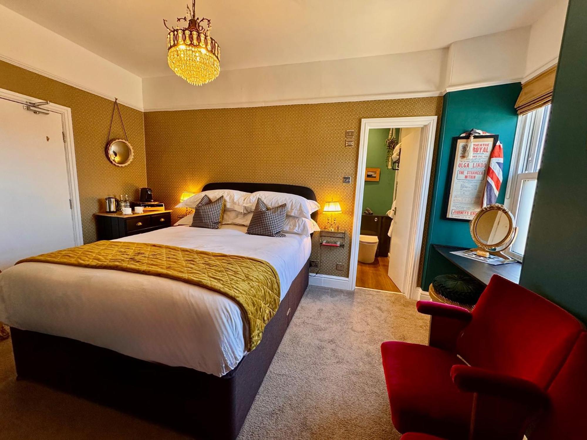 Brightham House - Exclusively For Adults