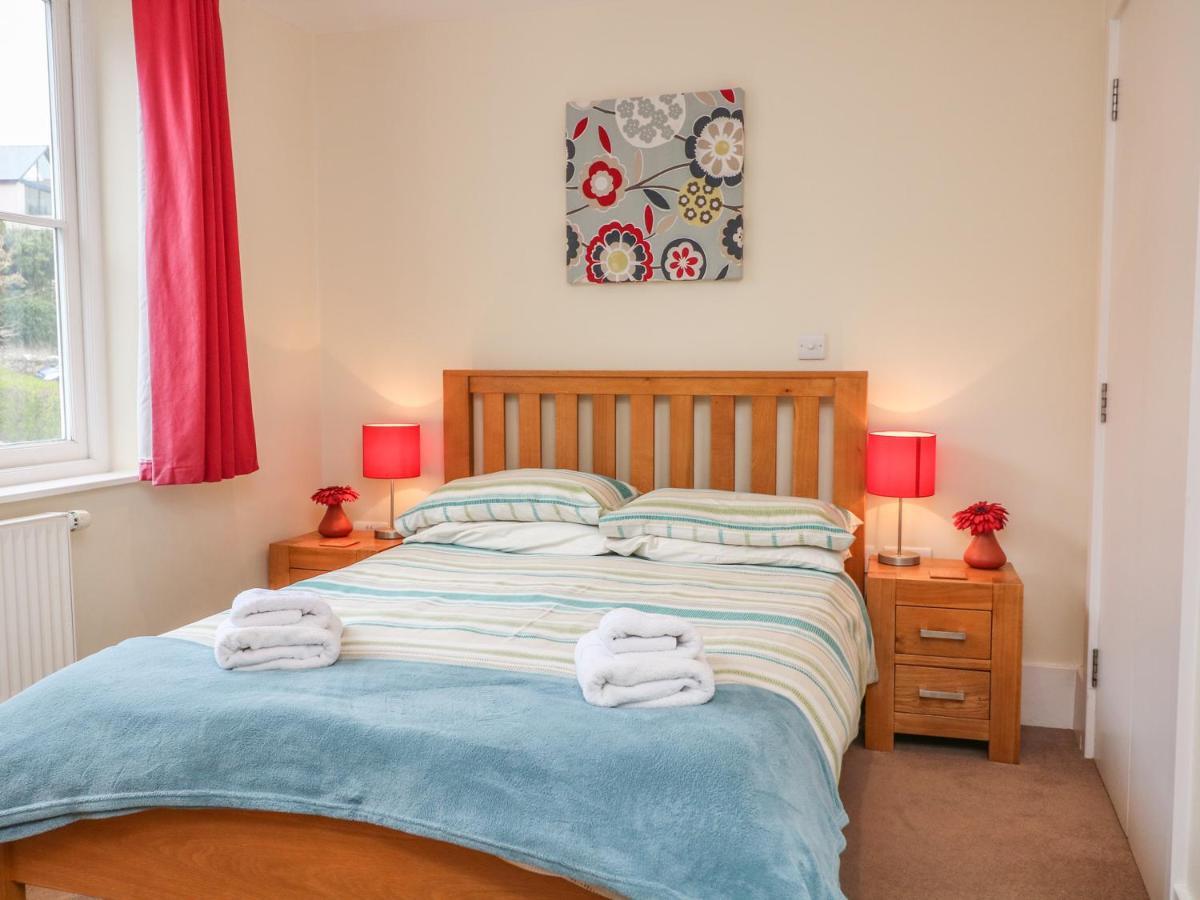 1 Combehaven * Salcombe